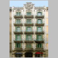 Barcelona, Casa Lamadrid, photo jordi domenech, Wikipedia.jpg
